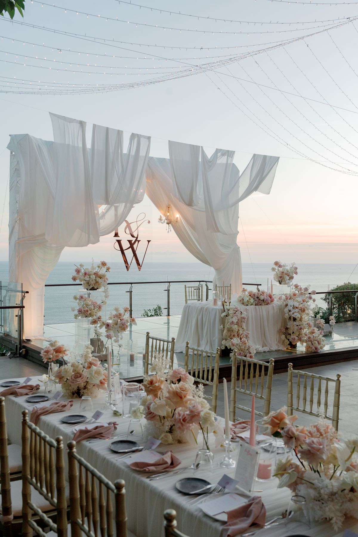 0b27fc95d7040c57ee42638ce58a5354 - Trang Trí Đám Cưới Sân Thượng (Rooftop) Tại Đà Nẵng - C'est La Vie