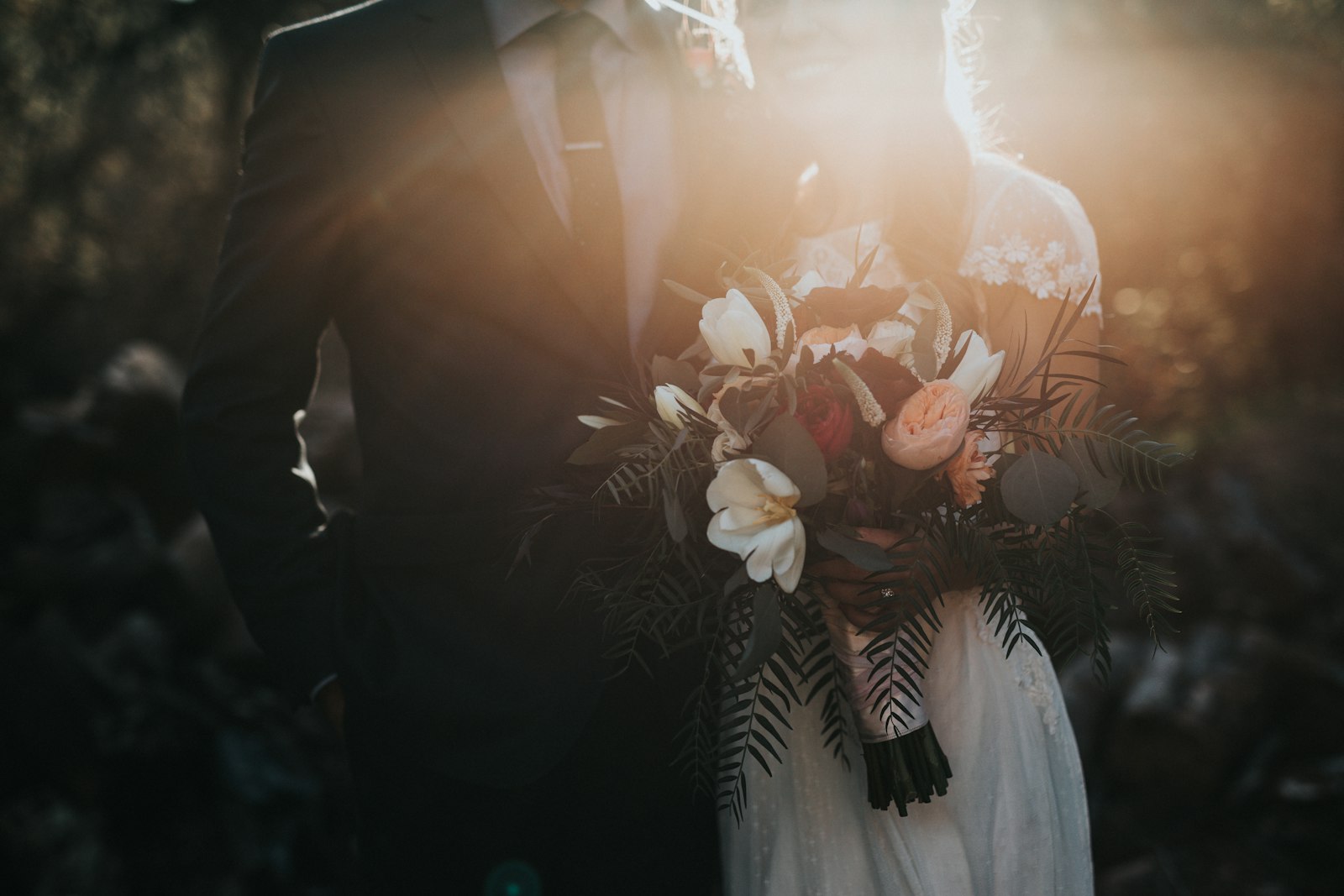 Elopement wedding Đà Nẵng bãi biển