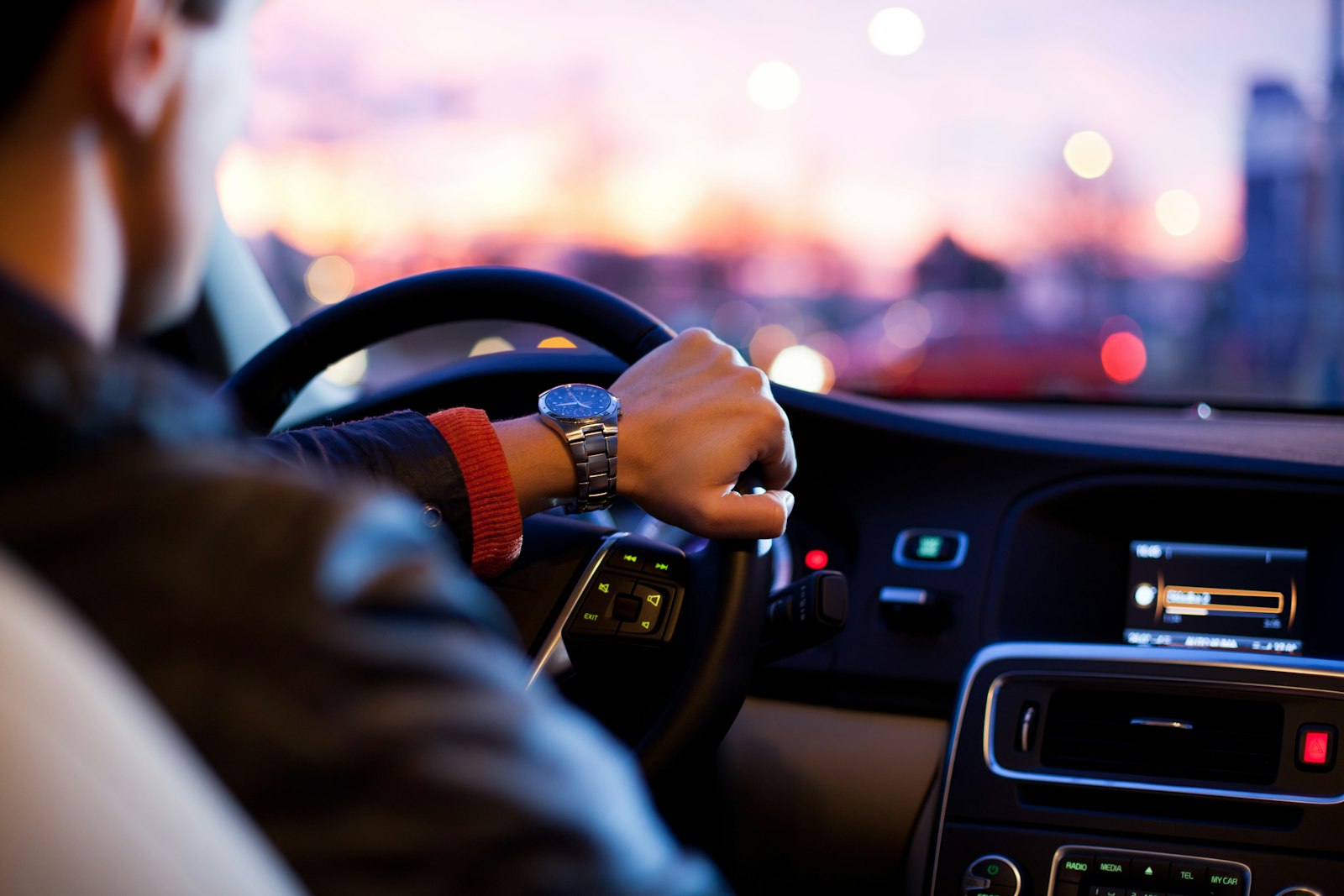 Thuê xe private car Đà Nẵng — xe riêng có tài xế