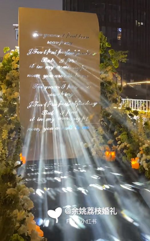 be4c03b011d7c0309adef2498e4b3cc9 - Thiết Kế & Thi Công Backdrop Sự Kiện, Cưới Hỏi Tại Đà Nẵng - C'est La Vie